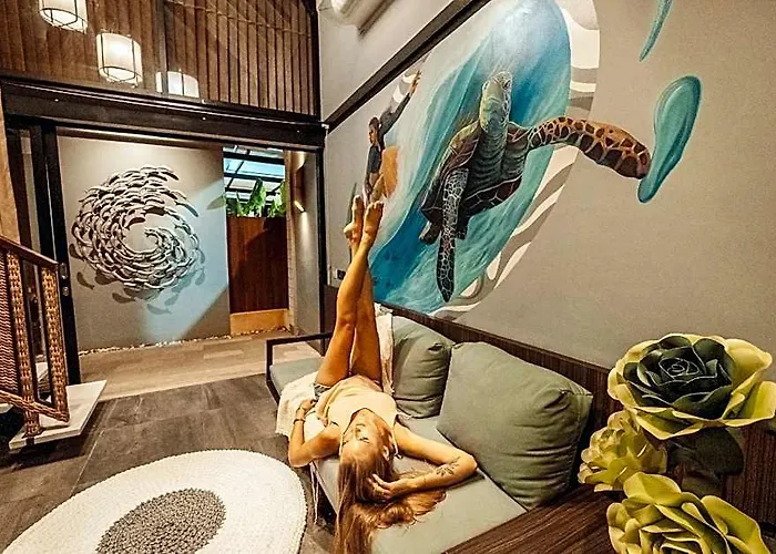 ホテル Amolas Canggu, Balinese Muralism 4*